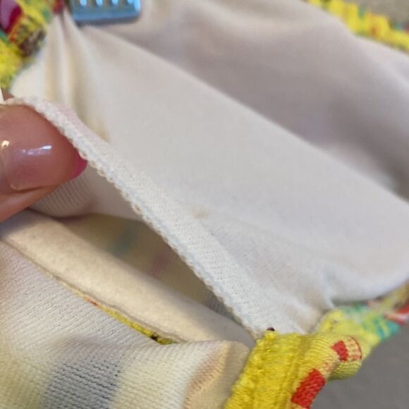 Roxy- yellow ruffle bandeau bikini top- Size large - Picture 6 of 7